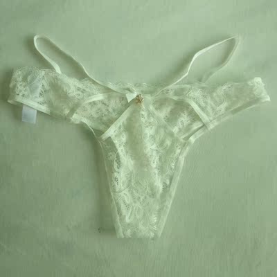 很漂亮 面料也很舒服 之前在huihui买了就入坑了 颜色会有点偏绿因为我窗户是绿的...