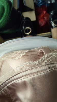 布料很舒服,这是我在这家店买的第二件衣服,超薄的,适合大胸 布料很舒服,这是我在这家店买的第二件衣服,超薄的,适合大胸