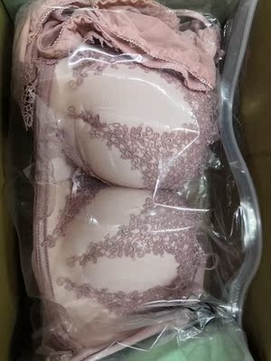 内衣质量很好啊，还很好看，特别喜欢