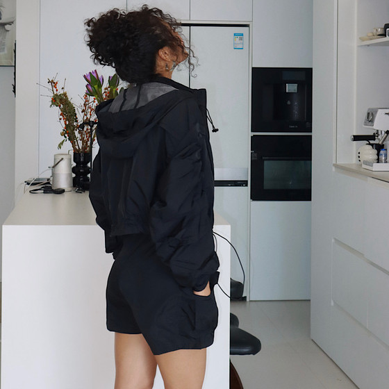 Akiyo Studio European and American Sports Suit Women 's Hooded Sweatshirt 코트 반바지 캐주얼 정장 Akiyo Studio European and American Sports Suit Women 's Hooded Sweatshirt 코트 반바지 캐주얼 정장
