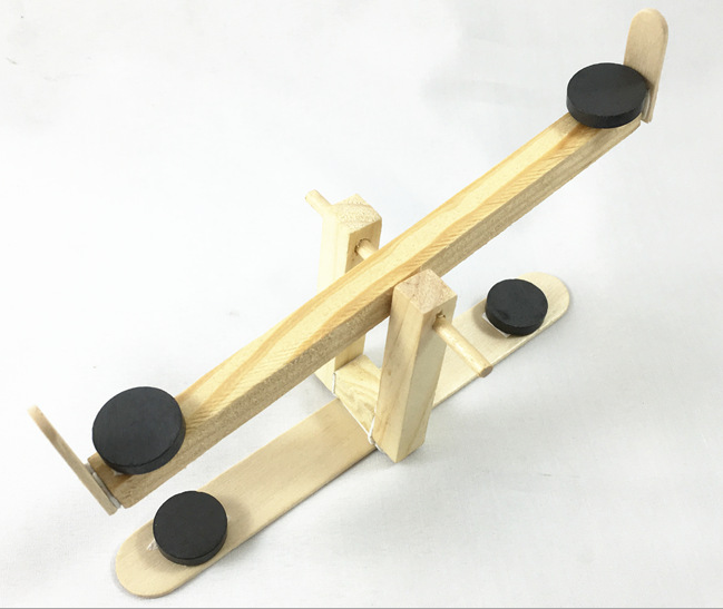 科技小制作创意发明儿童科学实验玩具磁铁材料手工自制磁力跷跷板