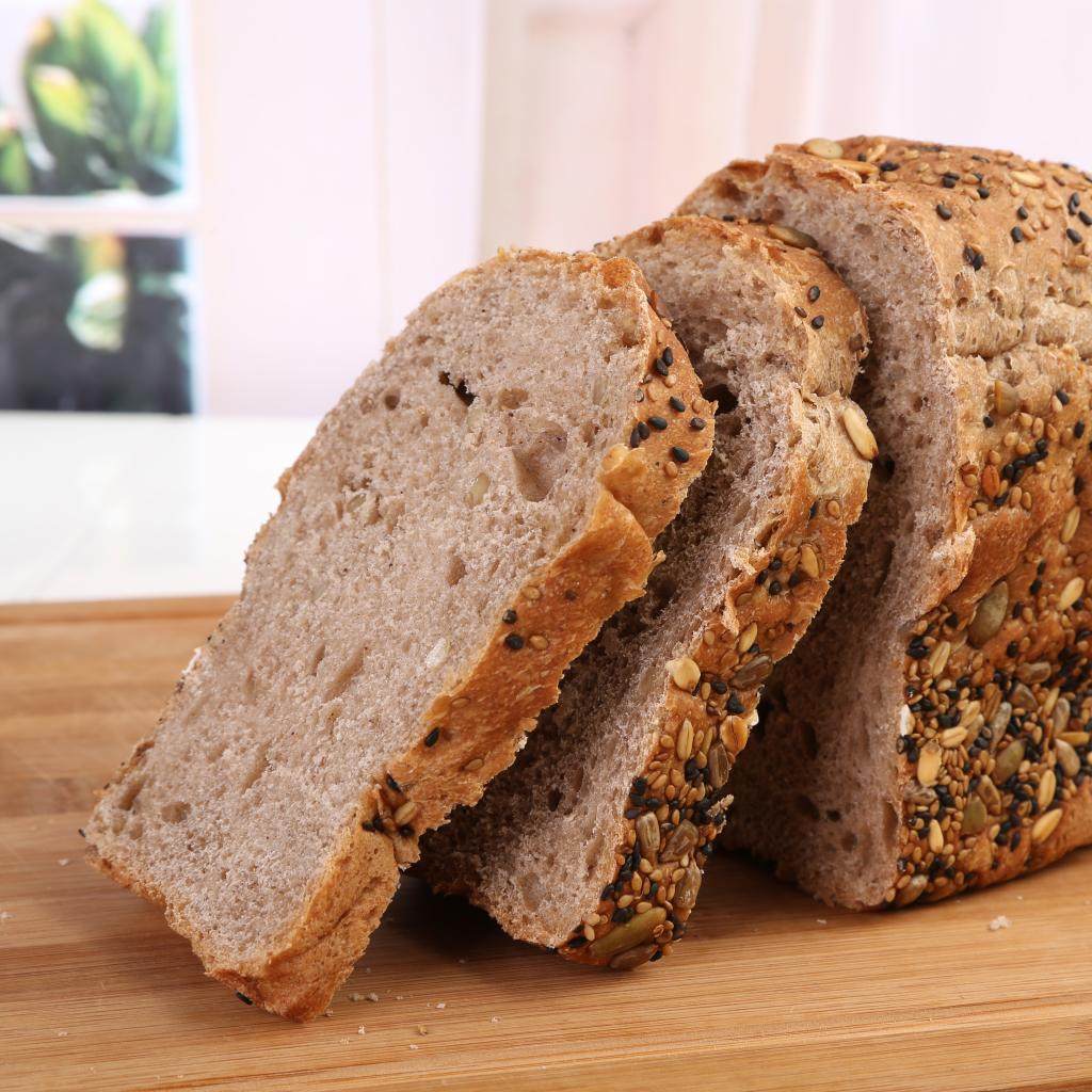 俄罗斯全麦面包早餐五谷杂粮黑列巴面包纯手工无蔗糖无油健身代餐