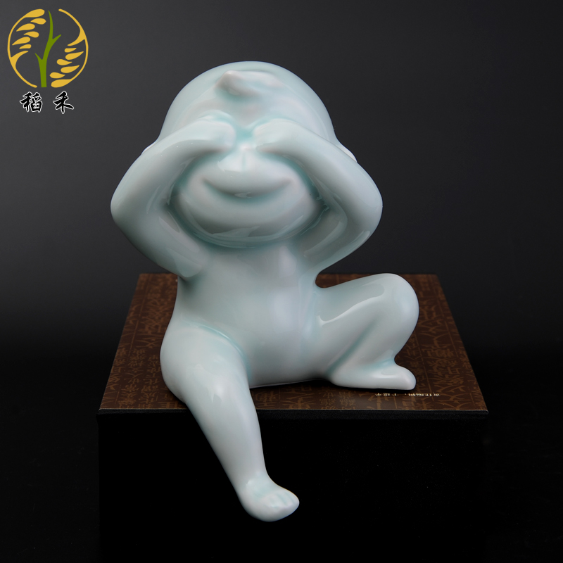 Clearance creative ceramic handicraft celadon four monkeys contracted home sitting room adornment is placed special gifts