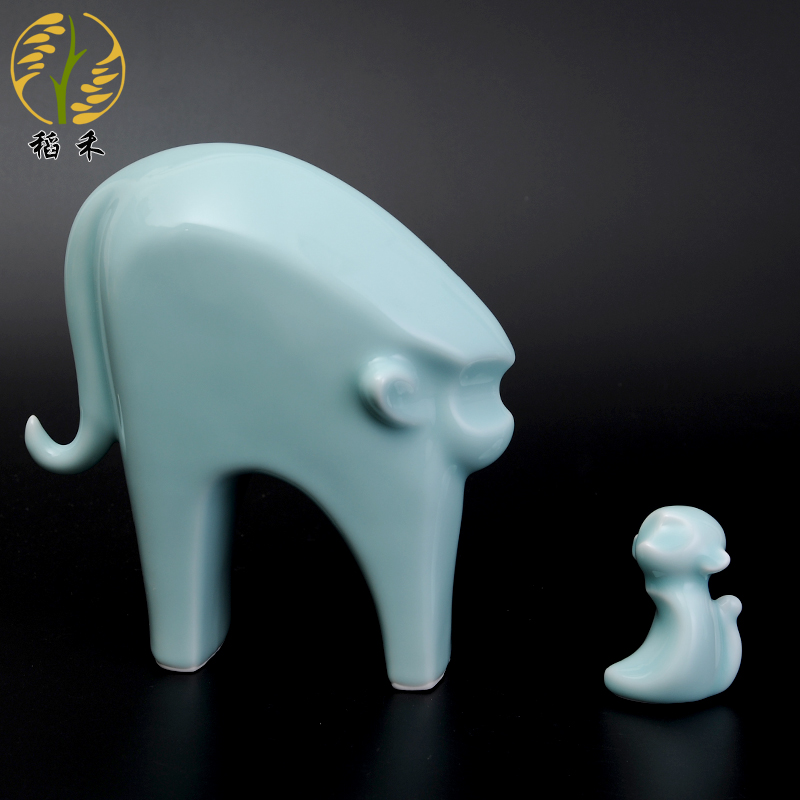 Clearance creative I and contracted celadon ceramic arts and crafts gift art monkey home decoration furnishing articles characteristics