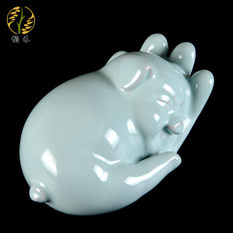 Your up porcelain arts and crafts home decoration ceramic pig simple desktop furnishing articles of Chinese style living room decoration new gift