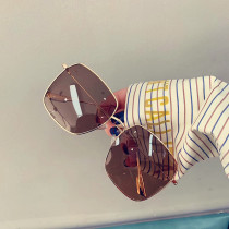 2019 New Korean version of the glasses Net celebrity sunsun glasses female Tide Street shooting big frame square sunglasses