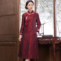 Yue 2021 Winter new silk jacquard satin embroidered cotton banquet dress improved cheongsam cotton-padded jacket dress