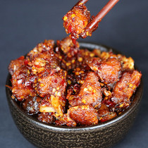 Bamboo fragrance fluttering spicy fish oil chili sauce snacks and spicy private kitchen fish delicious