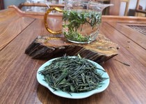 Now fried authentic Qingdao Laoshan green tea 2021 new tea super big field head tea picking farmers handmade pine needle flat Tea 250g