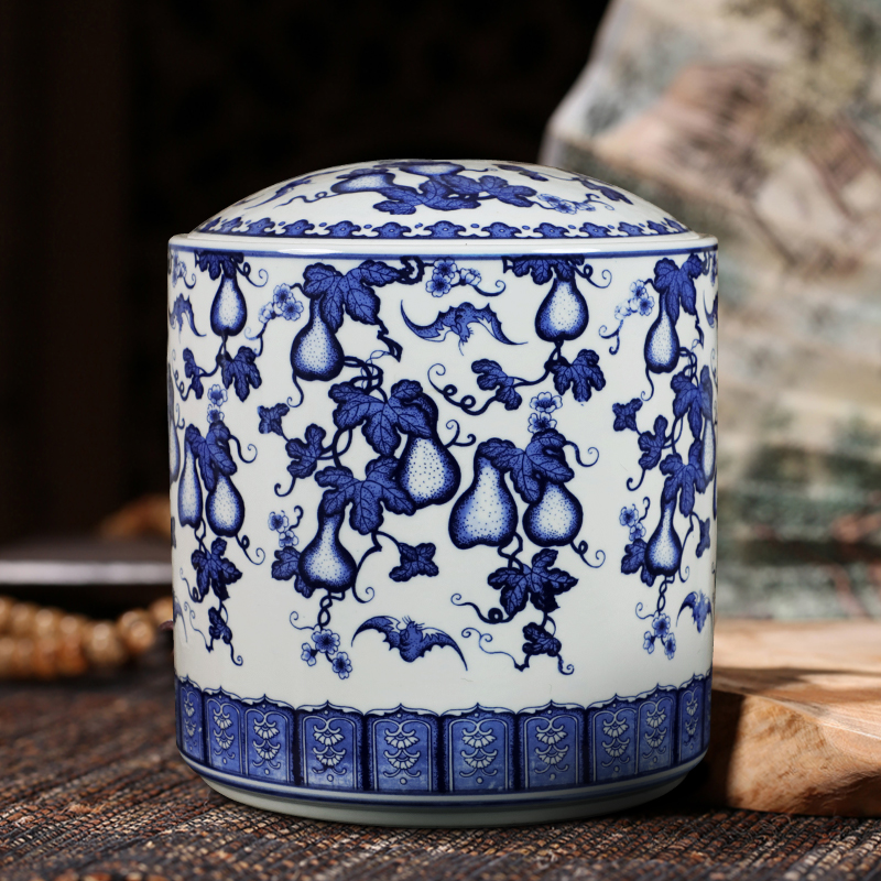 Caddy fixings ceramic seal pot store receives a large blue and white porcelain tea pot of pu 'er tea cake tin boxes
