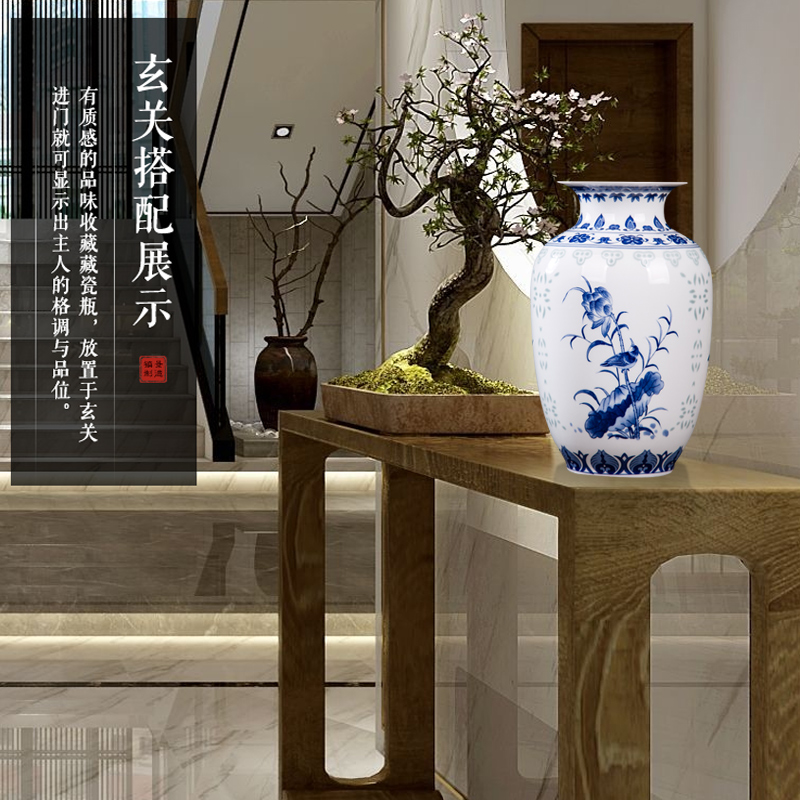 Jingdezhen blue and white ceramics and exquisite flowers NiaoGu porcelain decoration office floret bottle home furnishing articles in the living room