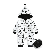 (Broken code clearance) Newborn baby conjoined clothes male baby winter plus velvet ha clothes fashion out to carry clothes