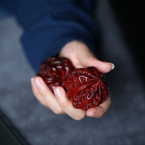 Indian small leaf red sandalwood walnut health ball handlebar handball play mahogany carving to give elders a gift
