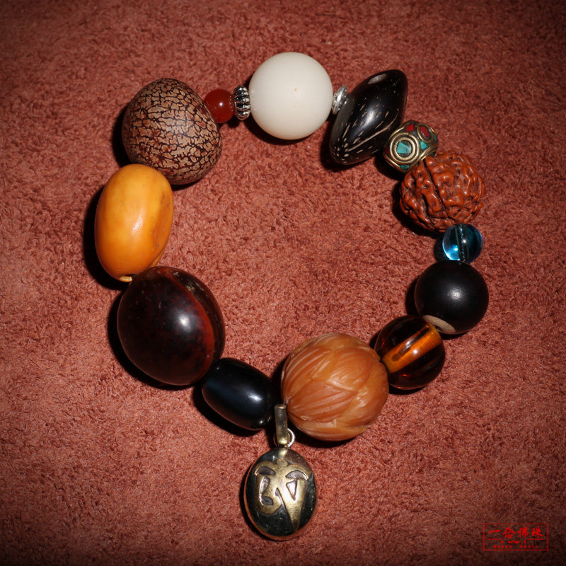 原创 白玉菩提老根 尼泊尔金刚菩提 蜜蜡果 嘎乌盒多宝手串 手链