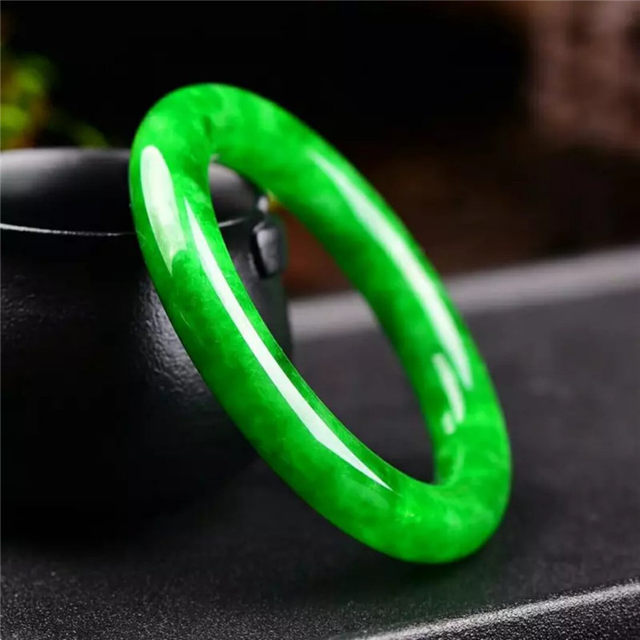 Jadeite round jade bracelet ຂອງແມ່ຍິງສາຍແຂນຂອງທາດເຫຼັກແຫ້ງສີຂຽວມັງກອນເຕັມໄປດ້ວຍສີຂຽວມຽນມາເກົ່າຂຸມຄົນອັບເດດ: ຂອງຂວັນສາຍແຂນສາຍແຂນ