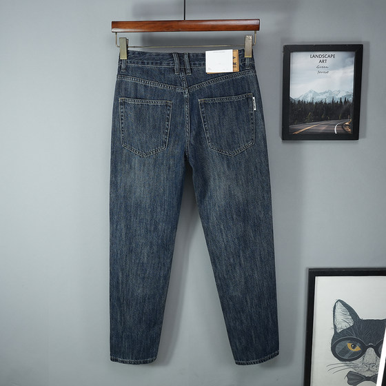 2025 new pure cotton dark blue summer thin loose nine-point jeans for men small straight-leg trendy without elasticity
2025 new pure cotton dark blue summer thin loose nine-point jeans for men small straight-leg trendy without elasticity