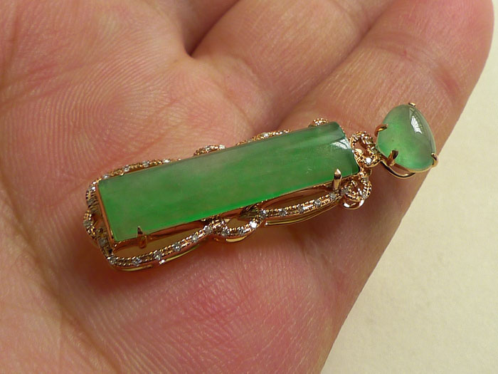 【帆玉阁】天然a货翡翠 18k金伴钻阳绿条形翡翠吊坠