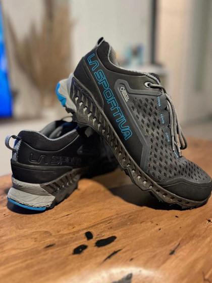 LASPORTIVA 야외 하이킹 신발 미드 로우 탑 가벼운 통기성 방수 및 남성 및 여성을위한 비 슬립 스트림 LASPORTIVA 야외 하이킹 신발 미드 로우 탑 가벼운 통기성 방수 및 남성 및 여성을위한 비 슬립 스트림