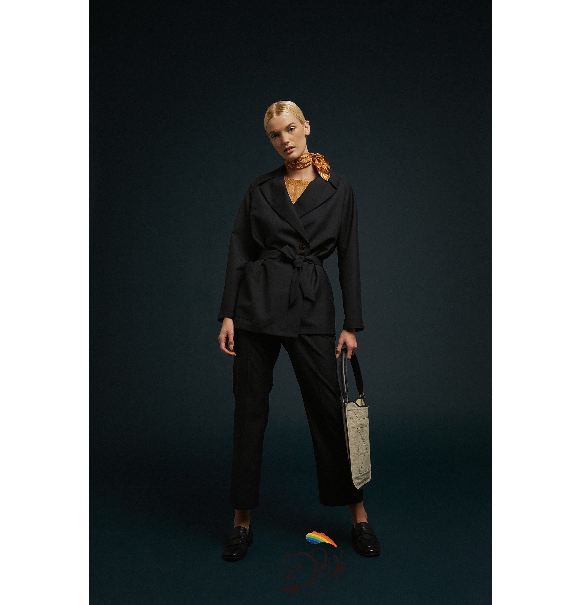 微博   关注 g 私信 = 主页 播客 相册 1965 关注 26058 粉丝 53647