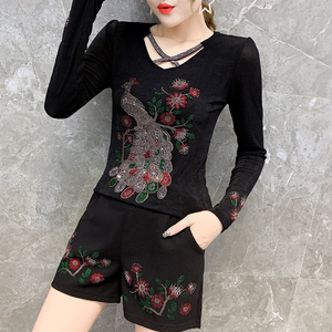 Autumn and Winter New Heavy Craft Diamond-inlaid Slim Bottom Shirt 