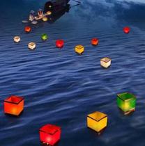 Valentines Day Lotus lamp River lamp Water lamp Blessing lamp Romantic Sky lamp Flame retardant Kongming lamp Wishing lamp Creative and exquisite