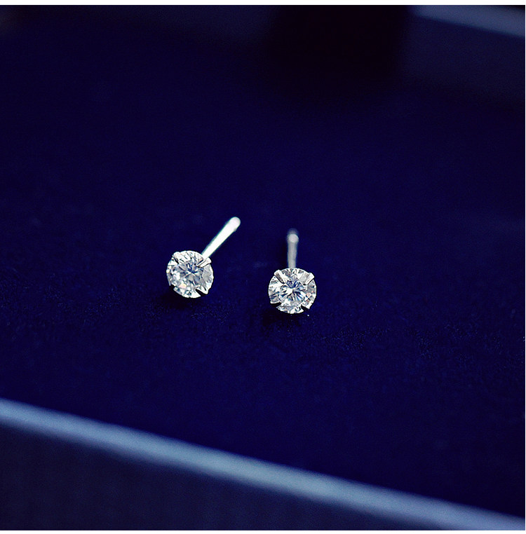 小z优品清新简约百搭白色水钻s925纯银迷你裸钻耳钉男女时尚配饰
