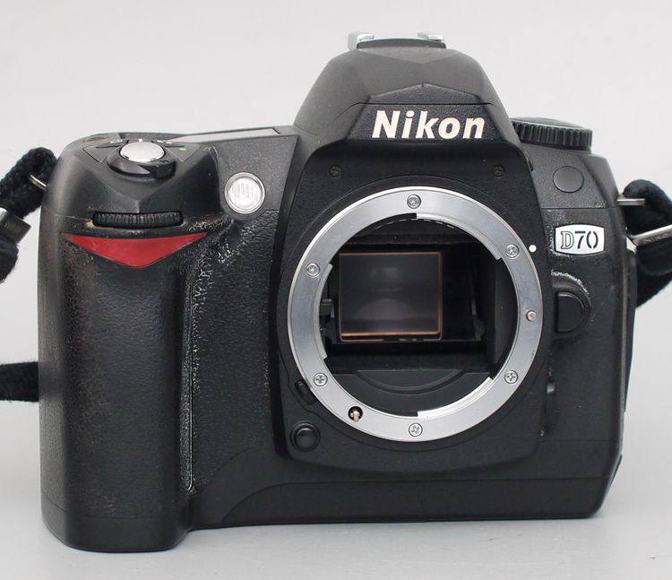 pc数码尼康p80数码相机18倍长焦防抖广角微距1000万d70数码单反相机