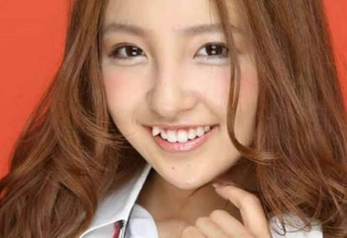 为什么日本都认为女孩牙齿不整齐才漂亮?