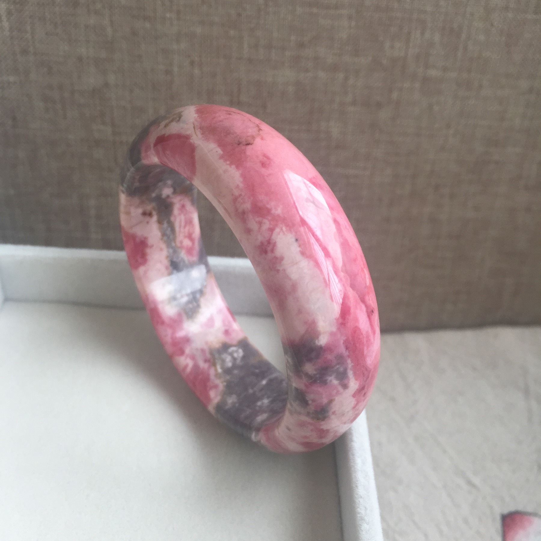 天然蔷薇辉石手镯 玫瑰石桃花玉手 俏色扁条旺夫粉嫩一物一图实拍_双