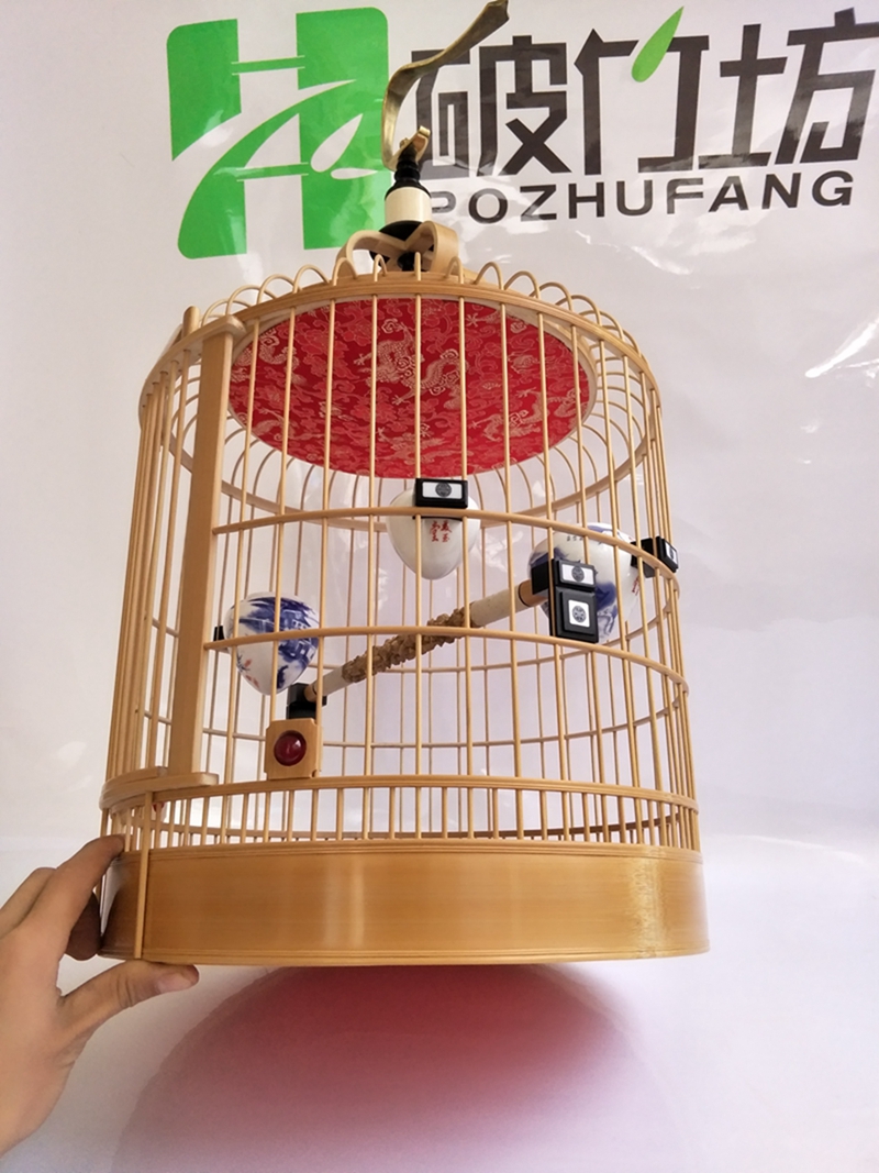 因为川笼不像其他流派的鸟笼使用了模具,变化