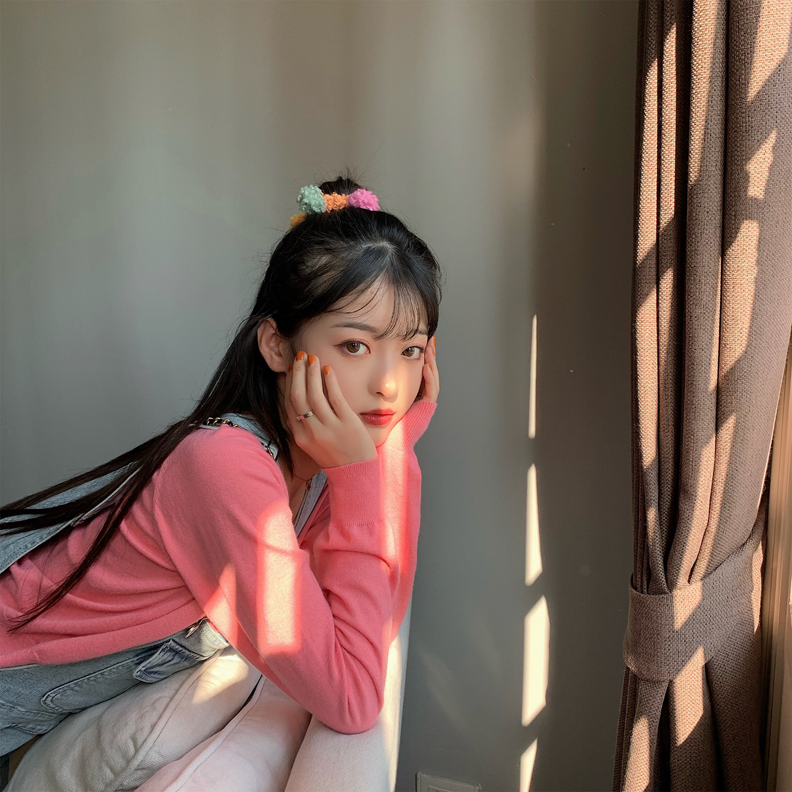 林珊珊 2/26是春天的色彩!实力显白洋气炸的v领短款针织衫