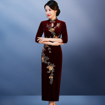2021 New hand-beaded cheongsam modified version of the velvet-free Chinese Tang dress Wedding mother-in-law wedding dress