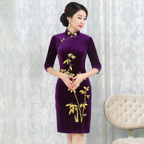 Middle-aged embroidery flower gold velvet mid-sleeve cheongsam dress Mid-length noble mother-in-law wedding dress female