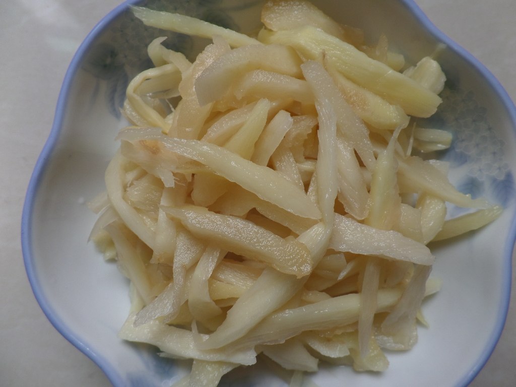 醋泡嫩生姜开胃小菜农家自制醋泡生姜丝
