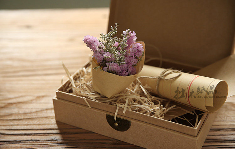 小号 干花礼品包装盒 复古牛皮纸送礼盒茶叶生日真花套装精装纸盒