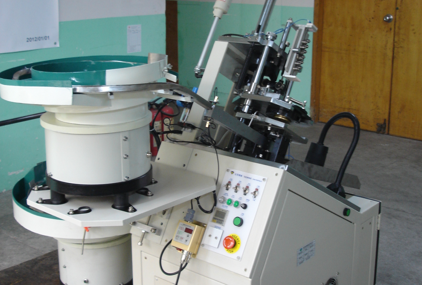 aip-28自动插针机减速机用的被动轮和主动轮打pin机插pin机插针机