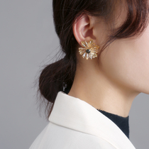 Exaggerated flower earrings womens face suitable earrings 2021 new fashion short style port wind 925 silver needle earrings