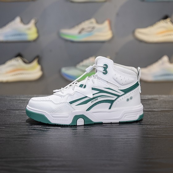 Li Ning men and women children's casual shoes 2024 winter SKATE 80S V2 rebound mid-top sneakers YKCU194
Li Ning men and women children's casual shoes 2024 winter SKATE 80S V2 rebound mid-top sneakers YKCU194