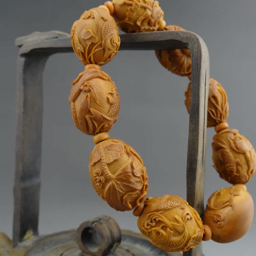 舟山名家核雕精品 核雕名家夏晓忠作品《鱼跃荷塘》 进入该拍品专场