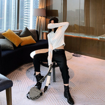 Long sleeve T-shirt female short slim 2021 new white base shirt cotton body shirt high waist coat spring and autumn