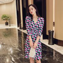 CICI DVF2022 Zhenshi Xia's new lady with a high-end temperament fragrant flower v collar