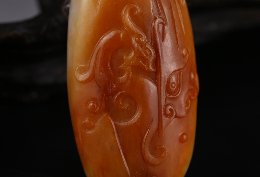 【省级玉雕大师庞建伟作品】和田玉 黄沁独籽 仿古龙挂件22.49g