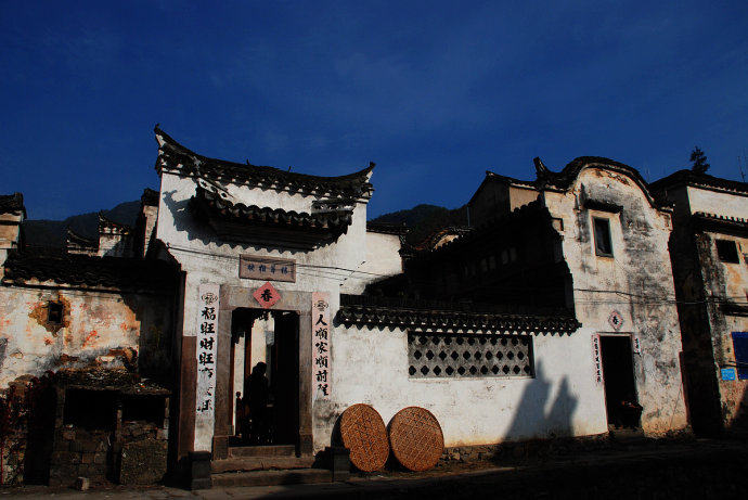 千岛湖畔的百年古村-芹川古村