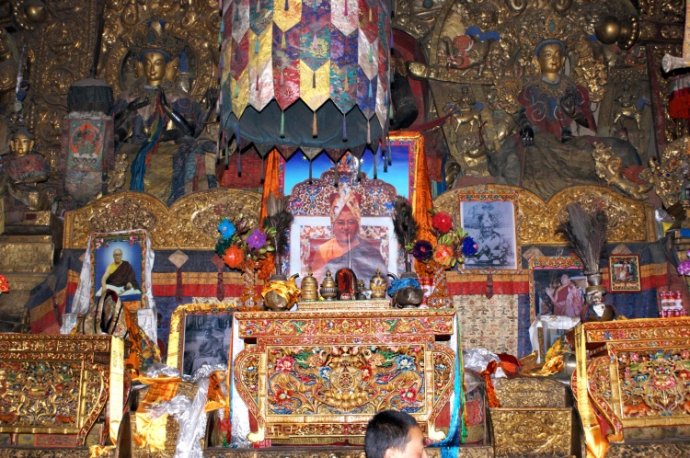 探访藏传佛教萨迦派寺庙-萨迦寺