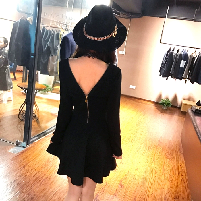 Sản phẩm mới của phụ nữ plus size váy ôm dài tay cổ chữ V hở ngực hở lưng váy dưới váy màu đen nhỏ váy đầm ôm sát - Sản phẩm HOT