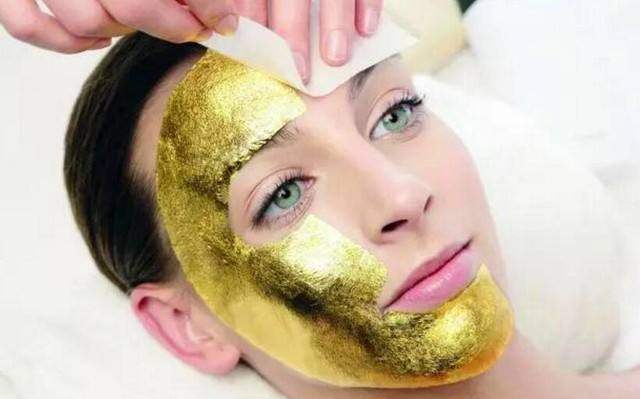 撕拉面膜是提拉紧致,收缩毛孔的好选择,这款韩国黄金撕拉面膜不仅具有