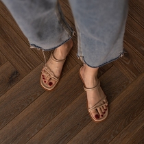 Seven-step forest literature and art simple one-character open-toe flat-bottom two-wearing beach Roman style slippers Women summer outside the holiday