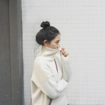 White sweater women 2020 autumn and winter wear lazy wind thickened cocoon type gentle loose coat Japanese Korean version