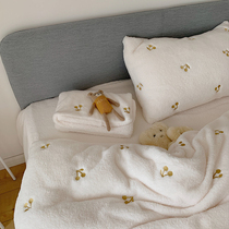 Korea milk velvet Teddy velvet four-piece coral velvet double-sided velvet winter thickened princess style white bedding