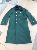 Chase you to lose your shoes green and warm cotton coat.